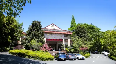 Emei Shan Grand Hotel Hotel in zona Wannian Temple