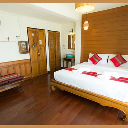 Rustic Guest House Отели рядом с достопримечательностью «Рынок Warorot»