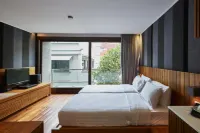 Luxx XL Langsuan Hotel Bangkok - balcón