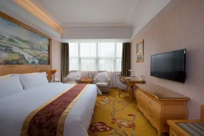 Lakeside Hotel (Sihui Dawang Park) Hotels near Qishi River