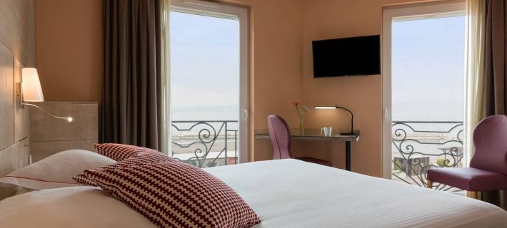 The Originals Boutique Hôtel Alizé Évian-Les-Bains Отели в г. Верхняя Савойя