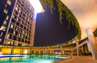 Radisson Blu Chattogram Bay View - Pools