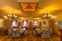 Friendship Peak Holiday Hotel