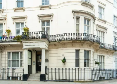 The Crescent Hyde Park Hotels in Bayswater