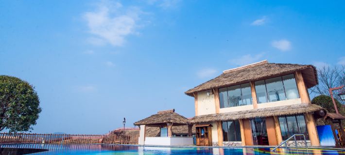 Yue Four Season Resort Center Hotels in Qingzhen