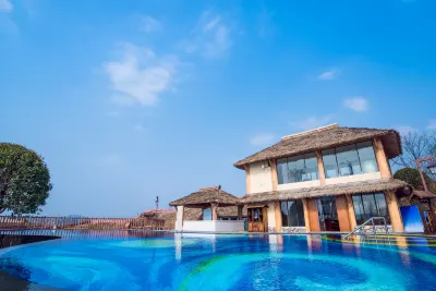 Yue Four Season Resort Center Hotel di Qingzhen