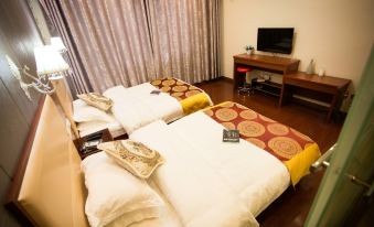 Huangshan North Station Inn