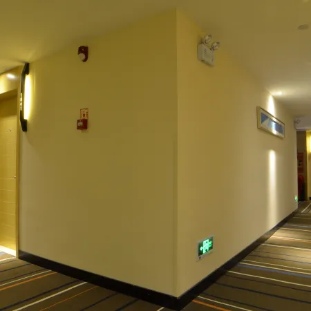 CU PREMIER WUCHANG STA HOTEL