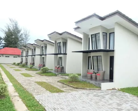 Balitong Resort Hotels in Bukitintan