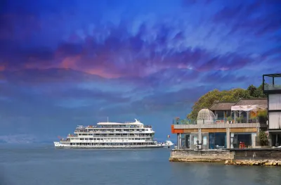 Heceng Qiyuan Art Hotel Hotels in Shuanglang Scenic Area