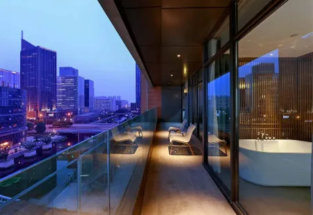 Tiangang Manfei Hotel (Ningbo Southern Business District Luomeng Universal City Store)