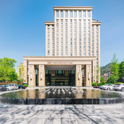 S&N Hotel Linhai فنادق في لينخاي
