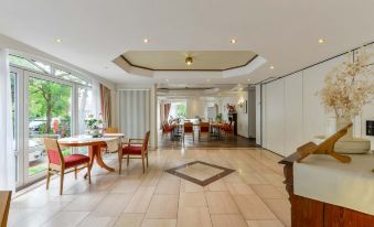 Hotel Poker - Housity