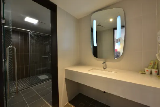 Mando Seasons Hotel (Harbin Northeast Forestry University) Отели рядом с достопримечательностью «Harbin·China Normal University Night Market»