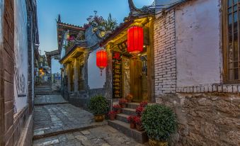 Lijiang Heshun Inn