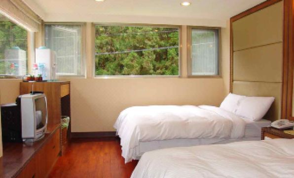 Alishan Youth Activity Center