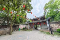 花築·永嘉大屋小棧民宿（芙蓉古村麗水古街店） - 停車場