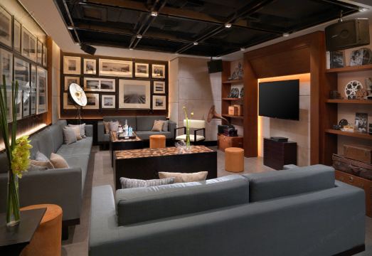 충밍 진마오 하얏트 리젠시 호텔 수영장