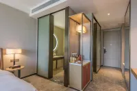 Mid-Level Hotel