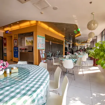 Jinjiang Inn (Baoding Junxiao Square)