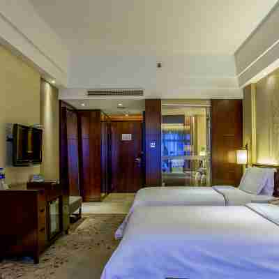Grand Skylight Hotel Rooms