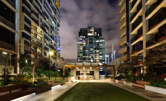Melbourne YAO Apartment