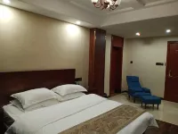 Roman Holiday Business Hotel (Suzhou Huaxia World Trade Plaza) - 2-Star