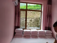Kuandian Wenjing Farmhouse