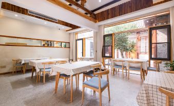 Yunlu Atrium Xixiangli Homestay (Kunshan Jinxi Branch)