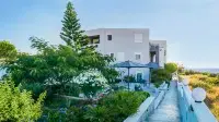 Talos Luxury Suites