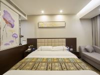 容县巴里岛假日酒店 - 精致大床房