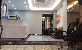 100 Inn Liangpin Hotel (Shanghai Nanjing East Road The Bund Waibaidu Bridge)