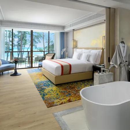 InterContinental Phuket Resort Отели рядом с достопримечательностью «Пляж Лаем-Синг»