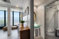 Royal Manotel Hotels in Geneva