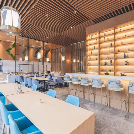Atour Hotel (Jiangyin Binjiang Middle Road Sports Center)