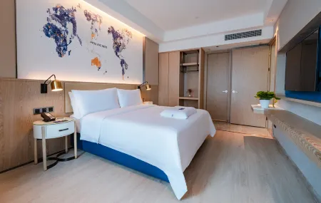 Kyriad Hotel (Guiyang Yunyan District Future Ark) Отели рядом с достопримечательностью «Zhenhua Square»