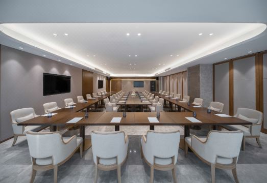 Orange 호텔 주변 관광지