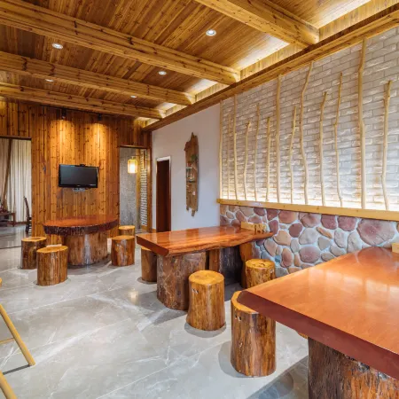 Floral Hotel·Jiuhuashan Miaoyin Homestay