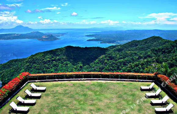 塔蓋泰湖景酒店