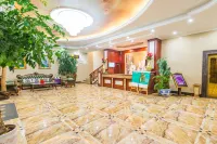 CLOUDS Hotel (Luoping Margaret)