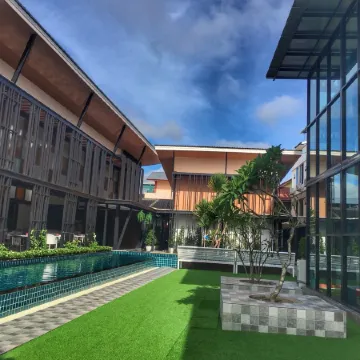 Blue Lagoon Hotel Отели рядом с достопримечательностью «Музей и Образовательный Центр Горных Племен»
