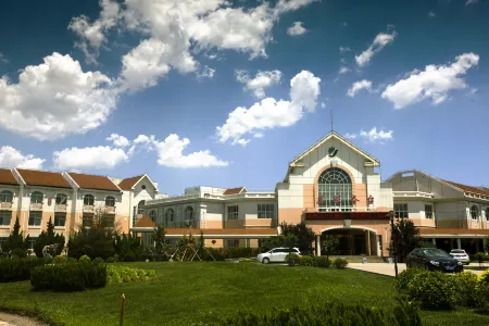 Jindu Garden Hotel Отели рядом с достопримечательностью «Bohai Polytechnic Vocational College»