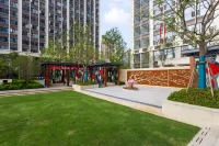 Jikeju Collection Hotel (Zhengzhou East High-speed Railway Station) Отели в г. 