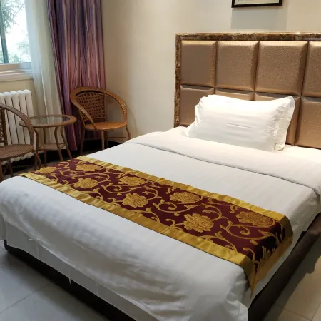 Anyi Hotel (Dingxi Yongding Middle Road Shop)