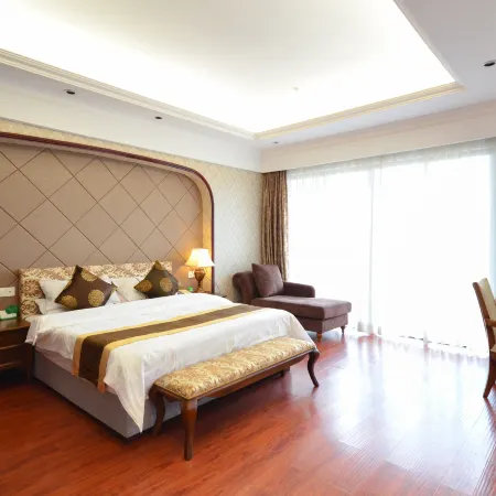 Tianju Caohai Holiday Hotel