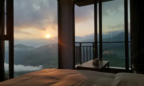 Yunshang Tianshang Jianyue Hostel