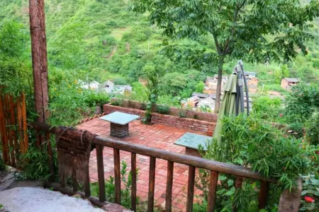 Guanjing Inn Nuodeng Ancient Village Отели в г. Юньлун