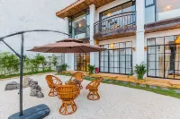 Maple Reading Inn Hotels in Qingyan Ancient Town