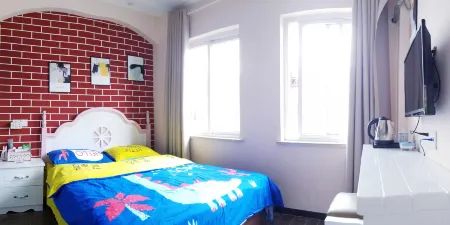 Feixi Ganghui Theme Hotel Отели рядом с достопримечательностью «Anhui Foreign Languages University»