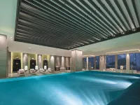 نيو ورلد بيجينج هوتل - مسبح